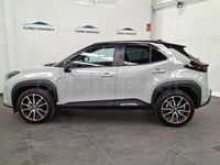 Usado Toyota Yaris Hybrid Sport 116 CV (85 kW) 2024 Gris / plata Berlina