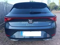 Usado Seat Leon FR 110 CV (80 kW) 2024 Gris / plata Berlina