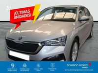 Usado Skoda Scala Ambition 110 CV (80 kW) 2023 Plateado Utilitario