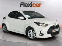 Usado Toyota Yaris Hybrid Active 116 CV (85 kW) 2021 Blanco Utilitario