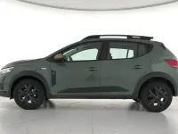 Usado Dacia Sandero Extreme 101 CV (74 kW) 2025 Verde Berlina