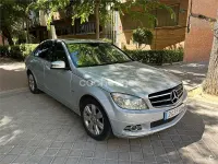 Usado Mercedes C220 Avantgarde 170 CV (125 kW) 2010 Gris / plata Berlina