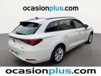 Usado Seat Leon Style 150 CV (110 kW) 2023 Blanco Familiar