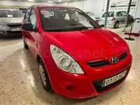 Usado Hyundai i20 Classic 78 CV (57 kW) 2011 Rojo Utilitario