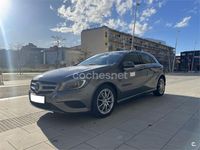 Usado Mercedes A250 Style 211 CV (155 kW) 2013 Gris / plata Berlina