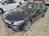 Usado Mercedes C200 136 CV (100 kW) 2017 Negro Berlina