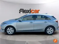 Usado Kia Ceed 136 CV (100 kW) 2023 Gris Utilitario