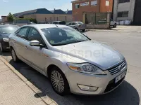 Usado Ford Mondeo Ghia 140 CV (102 kW) 2009 Gris / plata Berlina