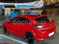 Usado Opel Astra GTC Sport 125 CV (91 kW) 2006 Rojo Berlina