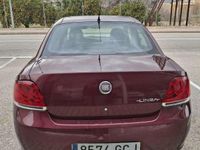 Usado Fiat Linea Emotion 90 CV (66 kW) 2008 Rojo Berlina