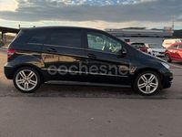 Usado Mercedes B200 193 CV (141 kW) 2010 Negro Monovolumen