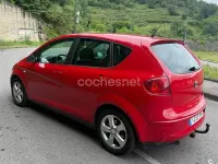 Usado Seat Altea Style 105 CV (77 kW) 2009 Rojo Monovolumen