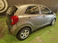 Usado Kia Picanto 67 CV (49 kW) 2023 Gris / plata Utilitario