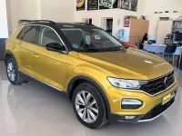 Usado VW T-Roc Advance 150 CV (110 kW) 2021 Amarillo SUV