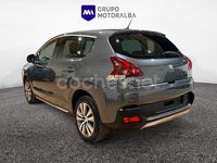 Usado Peugeot 3008 Allure 130 CV (95 kW) 2015 Gris / plata Familiar