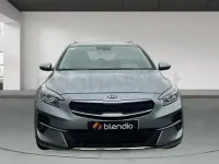 Usado Kia XCeed 120 CV (88 kW) 2020 Gris SUV