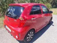 Usado Kia Picanto 66 CV (48 kW) 2016 Rojo Utilitario