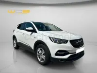 Usado Opel Grandland X Selective 130 CV (95 kW) 2018 Blanco SUV