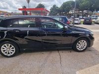 Usado Mercedes A180 Urban 109 CV (80 kW) 2013 Negro Utilitario