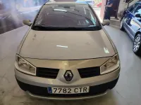 Usado Renault Mégane Expression 120 CV (88 kW) 2004 Gris / plata Berlina