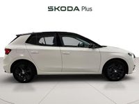 Usado Skoda Fabia Style 110 CV (80 kW) 2022 Blanco Utilitario