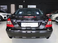 Usado Mercedes E320 Avantgarde 224 CV (164 kW) 2007 Negro Berlina