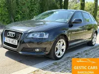 Usado Audi A3 Sportback Attraction 140 CV (102 kW) 2011 Negro Utilitario