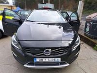 Usado Volvo V60 CC Summum 190 CV (139 kW) 2016 Negro Familiar