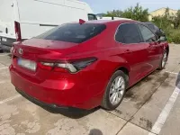 Käytetty Toyota Camry Advance 218 HP (160 kW) 2022 Punainen Sedan