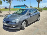Usado Opel Astra Business 110 CV (80 kW) 2015 Gris / plata Berlina