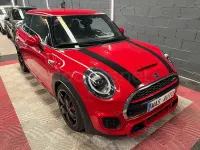 Usado Mini John Cooper Works 231 CV (169 kW) 2018 Rojo Utilitario