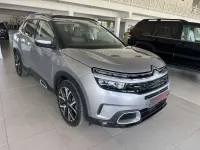 Usado Citroën C5 Aircross Shine 131 CV (96 kW) 2022 Plateado SUV