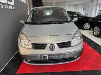 Usado Renault Grand Scénic Dynamique 135 CV (99 kW) 2005 Gris / plata Monovolumen