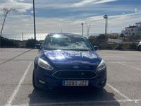 Usado Ford Focus Trend 125 CV (91 kW) 2017 Azul Familiar