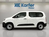 Usado Citroën Berlingo Feel 102 CV (75 kW) 2020 Blanco Monovolumen