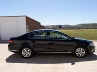 Usado VW Passat Highline 140 CV (102 kW) 2013 Negro Berlina