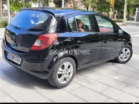 Usado Opel Corsa Cosmo 90 CV (66 kW) 2007 Negro Utilitario