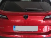 Usado Peugeot 308 Active 131 CV (96 kW) 2023 Rojo Familiar