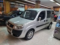 Usado Fiat Doblò 105 CV (77 kW) 2009 Beige Monovolumen