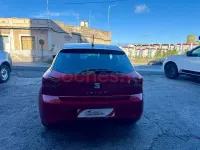 Usado Seat Ibiza Style Plus 95 CV (69 kW) 2019 Granate Utilitario