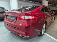 Usado Ford Mondeo Titanium S 240 CV (176 kW) 2015 Granate Berlina