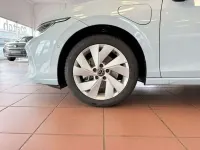 Usado VW Golf VIII 204 CV (150 kW) 2025 Azul Berlina