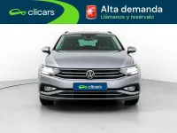 Usado VW Passat Executive 122 CV (89 kW) 2023 Plateado Familiar