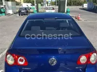 Usado VW Passat Trendline 105 CV (77 kW) 2006 Azul Berlina