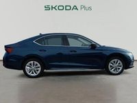 Occasion Skoda Octavia Selection 110 ch (80 kW) 2024 Bleue Berline