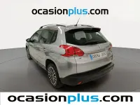 Usado Peugeot 2008 Active 100 CV (73 kW) 2015 Gris SUV
