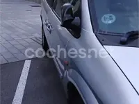Usado Chrysler Grand Voyager 150 CV (110 kW) 2006 Gris / plata Monovolumen