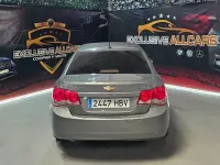 Usado Chevrolet Cruze LS 124 CV (91 kW) 2012 Gris / plata Berlina