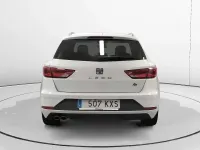 Usado Seat Leon FR 150 CV (110 kW) 2019 Blanco Familiar