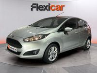 Usado Ford Fiesta Trend 82 CV (60 kW) 2017 Gris Berlina